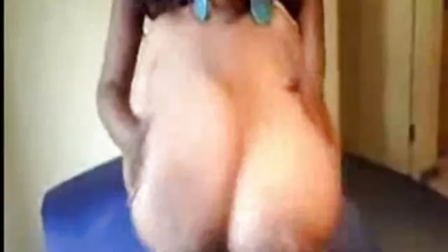 Σεξ χωρίς εγγραφή  Busty MILF χτυπώντας σεξ βιντεο χχχ το μουνί χρησιμοποιώντας μια μηχανή του σεξ στον τοίχο με τη σχάρα