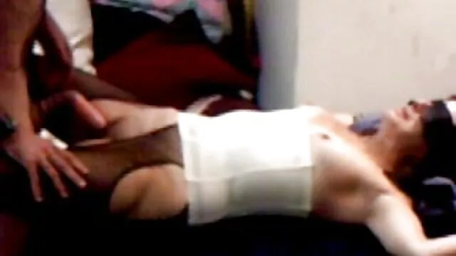 Σεξ χωρίς εγγραφή  Το σεξ σκληρά με video sex ellinika ώριμη στην κουζίνα