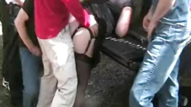 Σεξ χωρίς εγγραφή  Λεσβία πορνό: υπηρέτρια βιντεο σεξ δωρεαν γδυθεί και να γλείφει την οικοδέσποινα